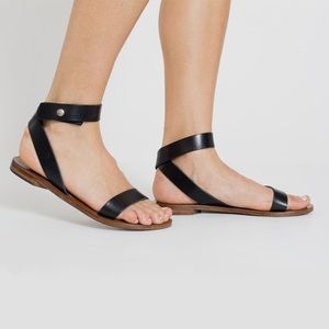 Everlane size 8 sandals